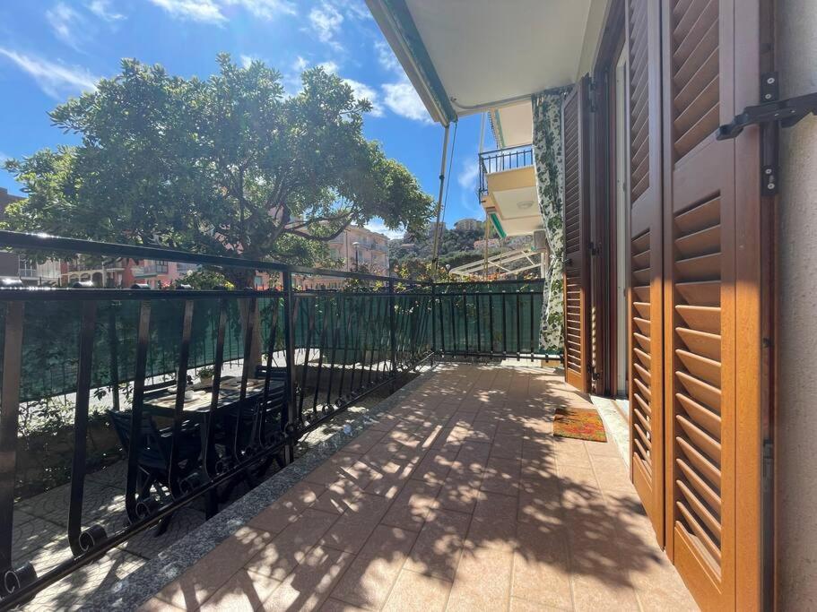 Ferienwohnung Free Parking Casa Con Giardino - Centro Mare A 5 Minuti Pietra Ligure Exterior foto